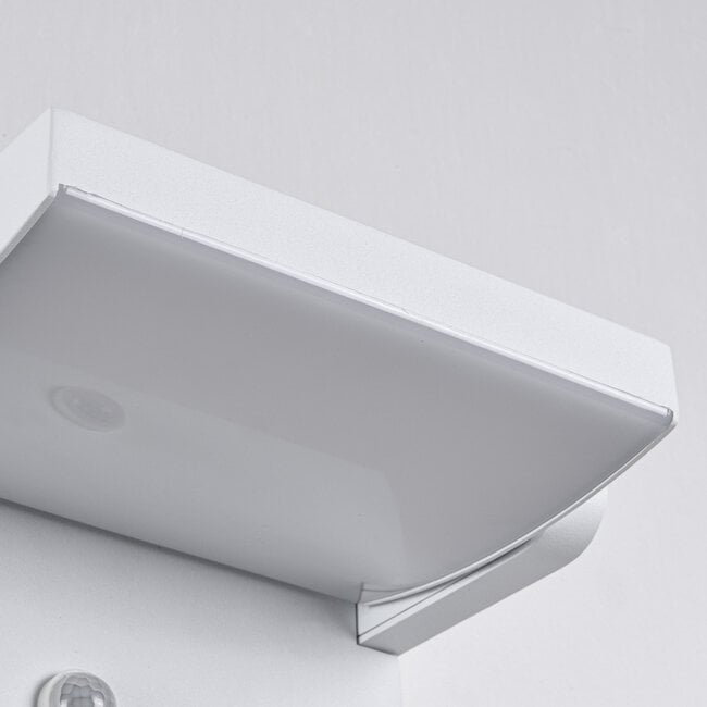 Adjustable outdoor wall light Berlin with sensor white with integrated LED