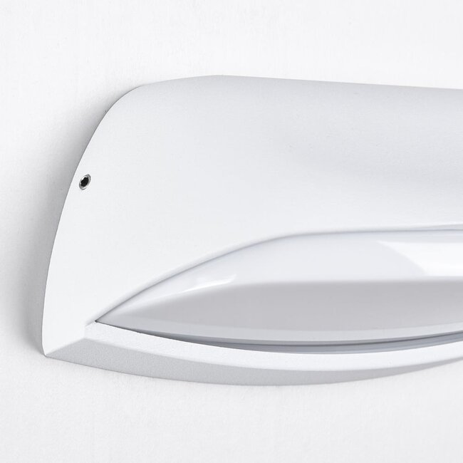 Modern white Jessy wall light for outdoor use
