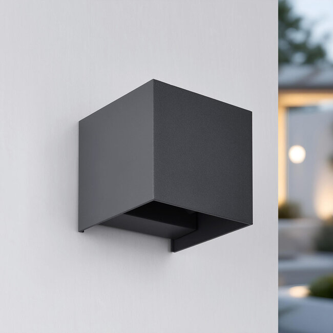 Dimmable wall lamp Daisy - black - dim-to-warm