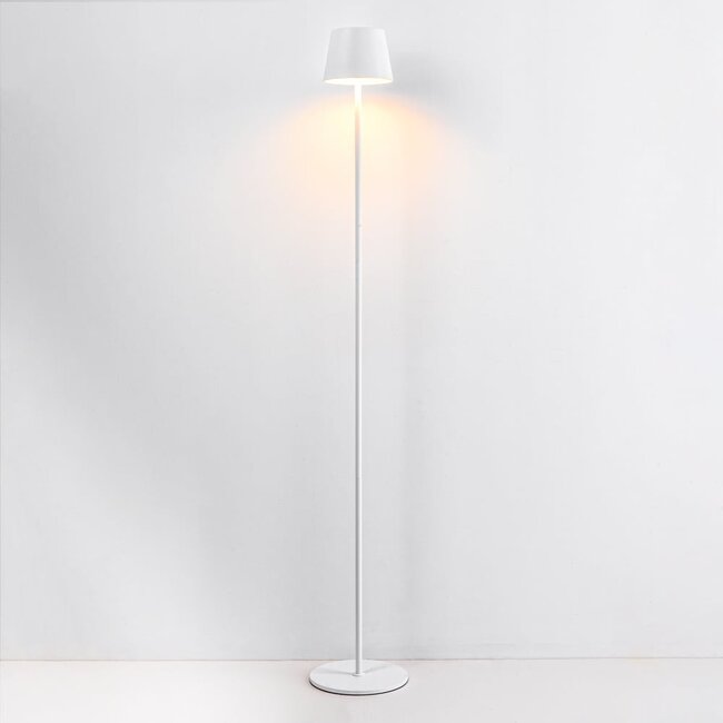 Rechargeable floor lamp Jytte in white - dimmable