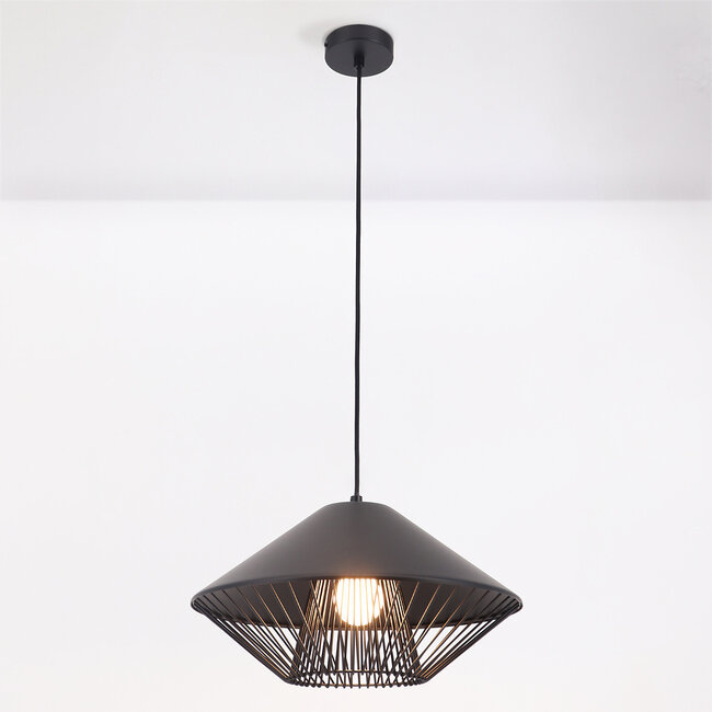Modern pendant light Aiva with semi-open slatted shade
