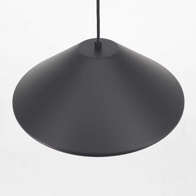 Modern pendant light Aiva with semi-open slatted shade