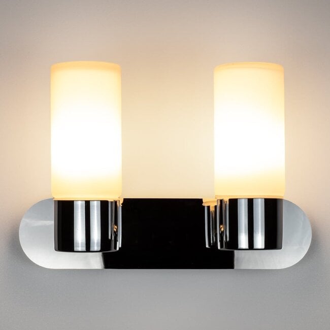 Contemporary bathroom wall lamp Estera in chrome, IP44