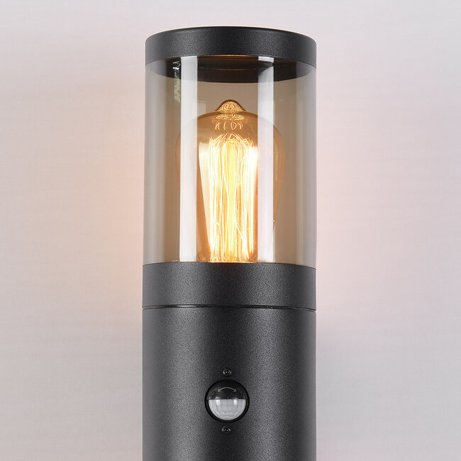 Versatile outdoor light Calais with sensor