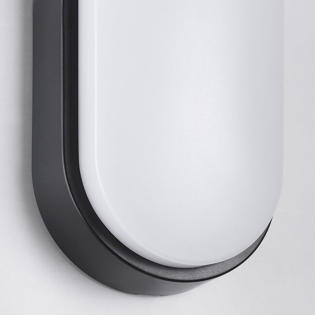 Outdoor wall lights with adjustable colour temperature