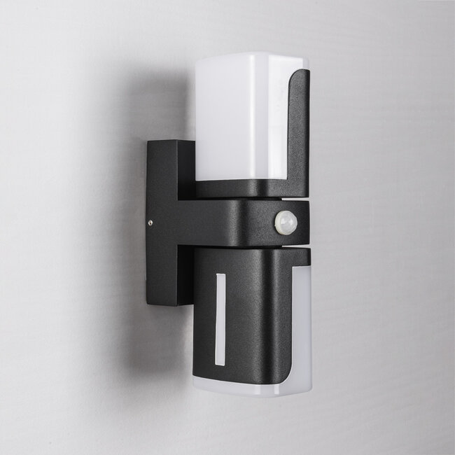 Adjustable outdoor wall light Bobby with sensor - black integrated LED