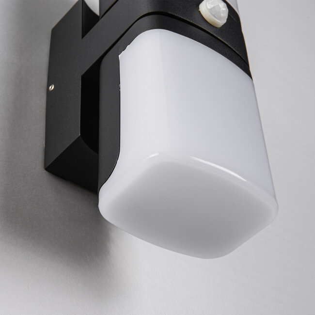 Adjustable outdoor wall light Bobby with sensor - black integrated LED