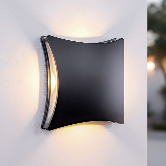 Square 4-light outdoor wall light Ross - black with integrated LED