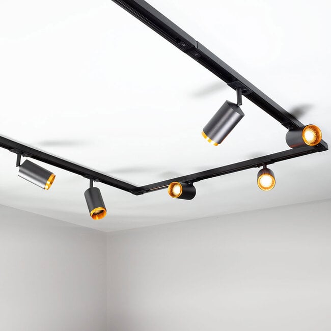 1.5 metre 1-phase track system set with Jade spotlights, black