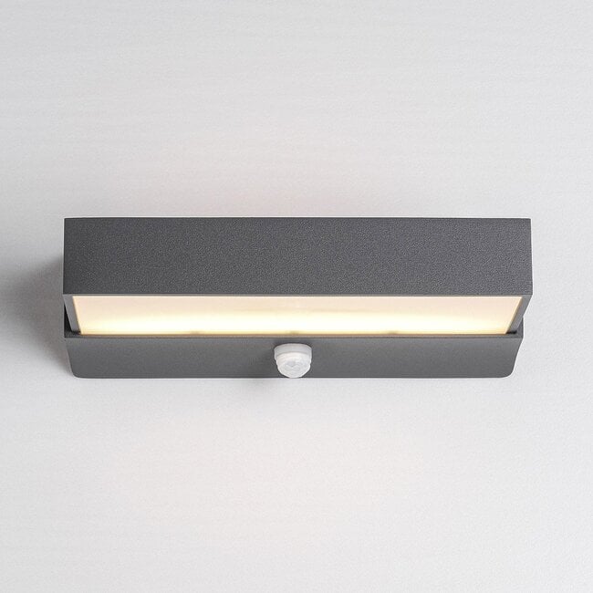 Onyx outdoor wall light with sensor - anthracite
