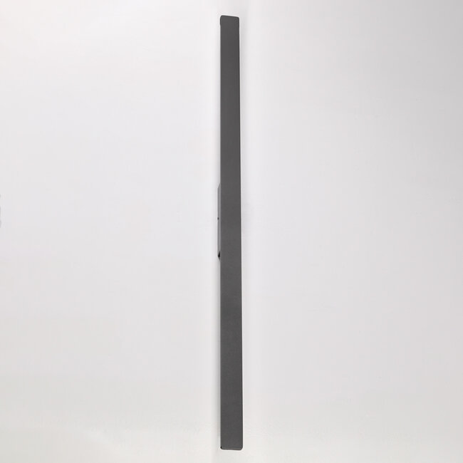 Modern Black wall lamp - Tyge