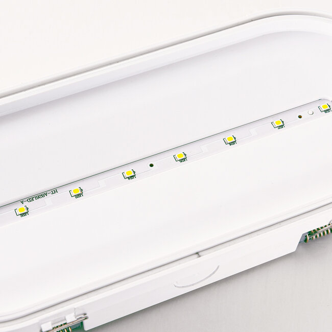 Recessed emergency lighting