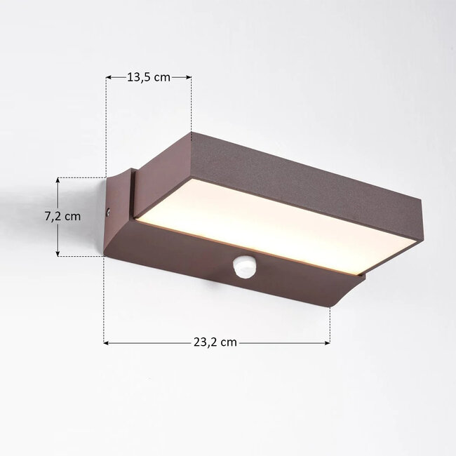 Outdoor wall light Onyx with sensor brown with integrated LED