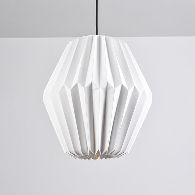 Paper pendant light Berlian - white with pleated shade
