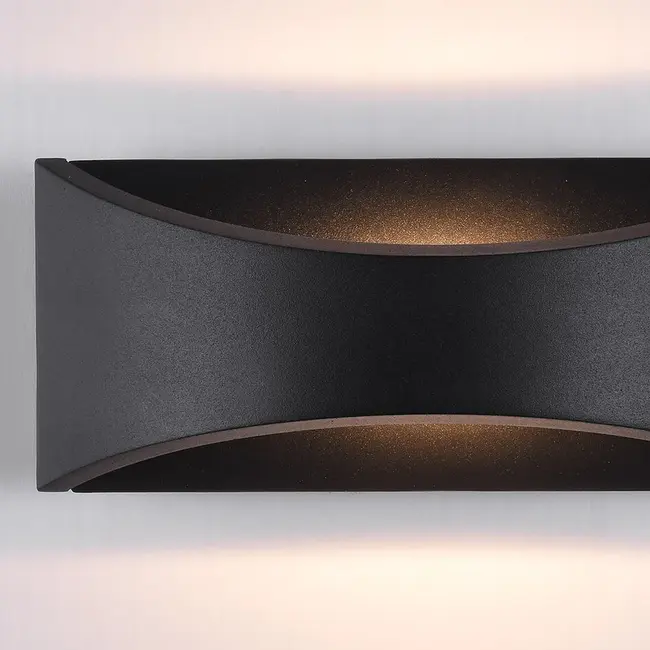 Modern bathroom wall lamp Bremen in black