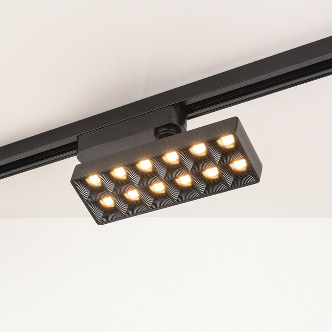 Black 3-metre single-phase track lighting system with Varo spotlights 4000K