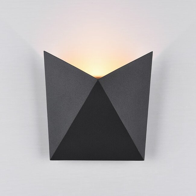Designer bathroom wall lamp Milo in black
