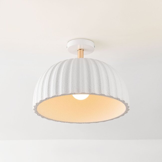 Ceiling lamp Lysko with ribbed shade in white