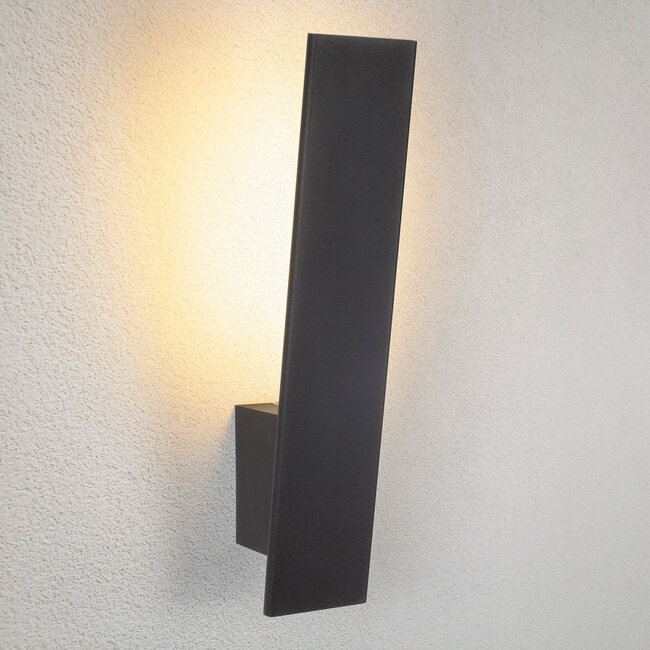 Dimmable wall lamp Leila, matte-black
