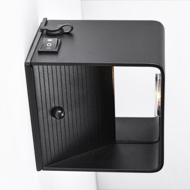 Rechargeable outdoor wall light Pila with sensor - black integrated LED