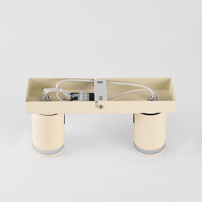 Ceiling spotlight Dotto with 2 rotatable spots in pearl white