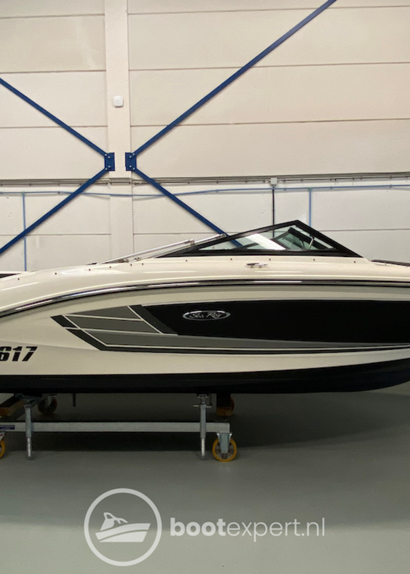Sea Ray 190SPX 3.0LTR 140PK 2015