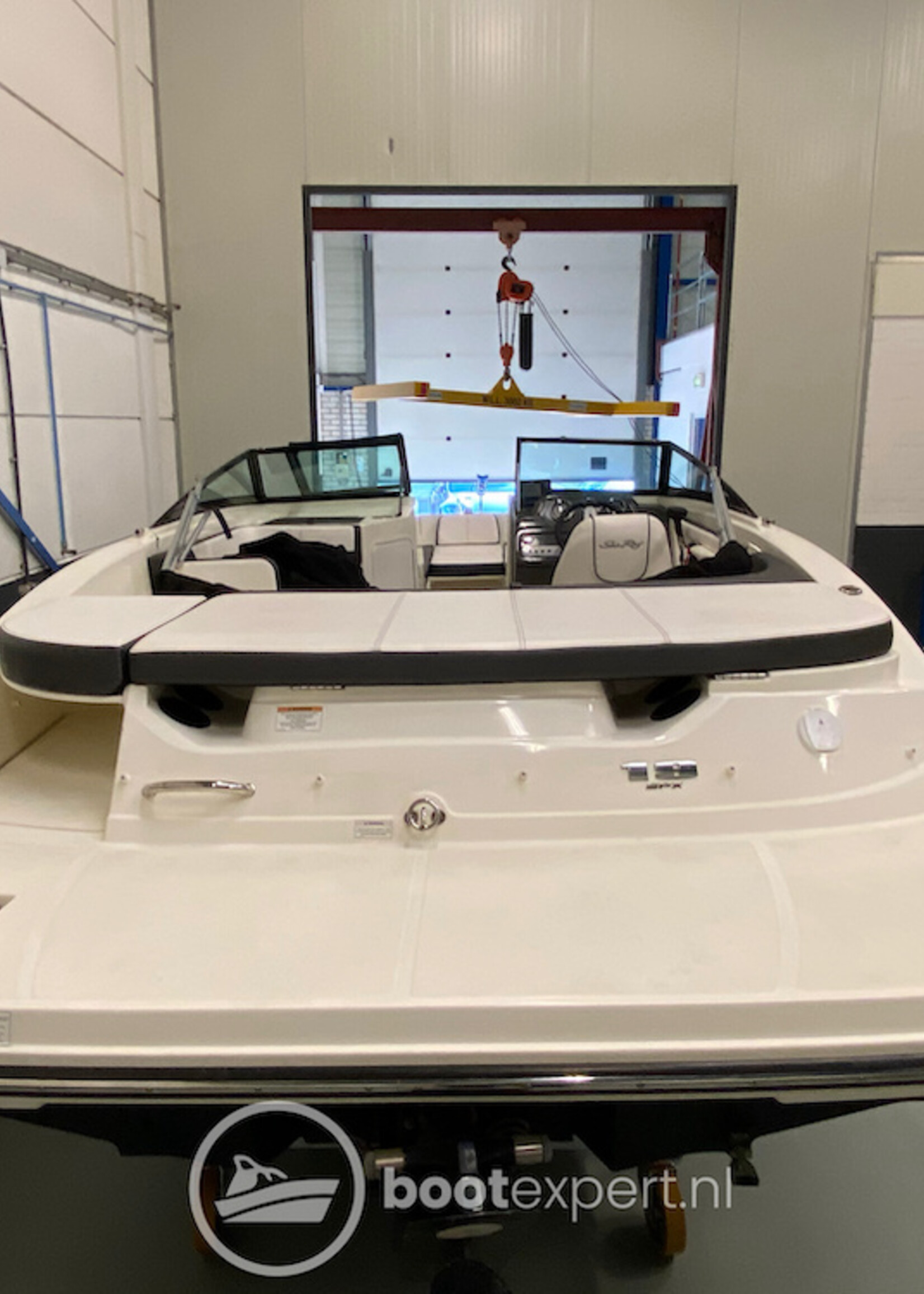 Sea Ray 190SPX 3.0LTR 140PK 2015