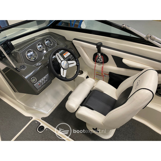 Sea Ray 190SPX 3.0LTR 140PK 2015