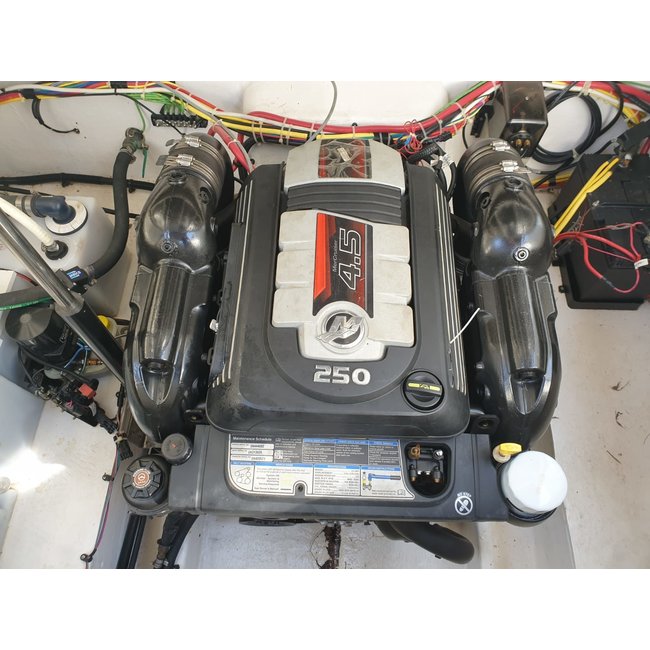 Bayliner Ciera 8 Cruiser, 4.5Mpi 250pk, 2015