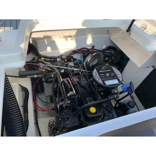 Sea Ray 190SPX 3.0LTR 140PK 2015