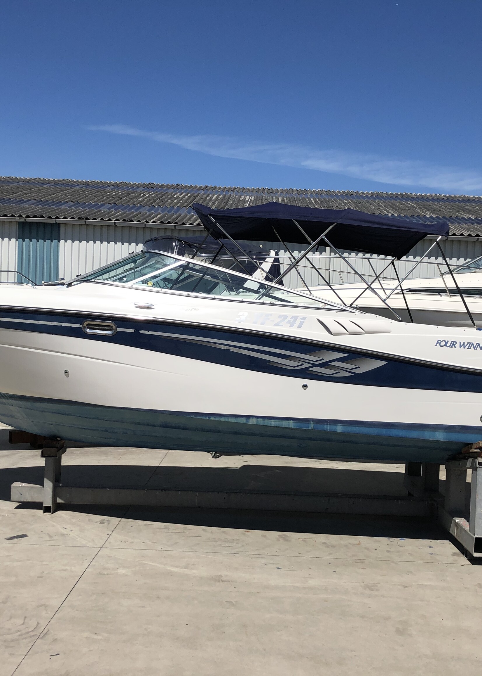 Four Winns Sundowner 285 Volvo 7.4 Liter V8 GSI 385PK 2003