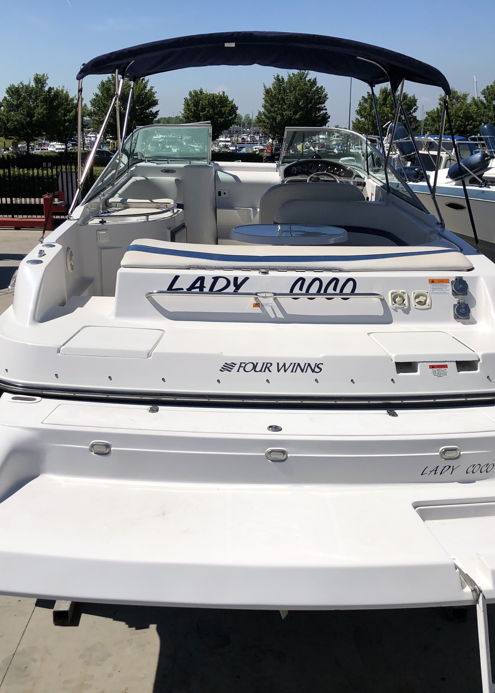 Four Winns Sundowner 285 Volvo 7.4 Liter V8 GSI 385PK 2003