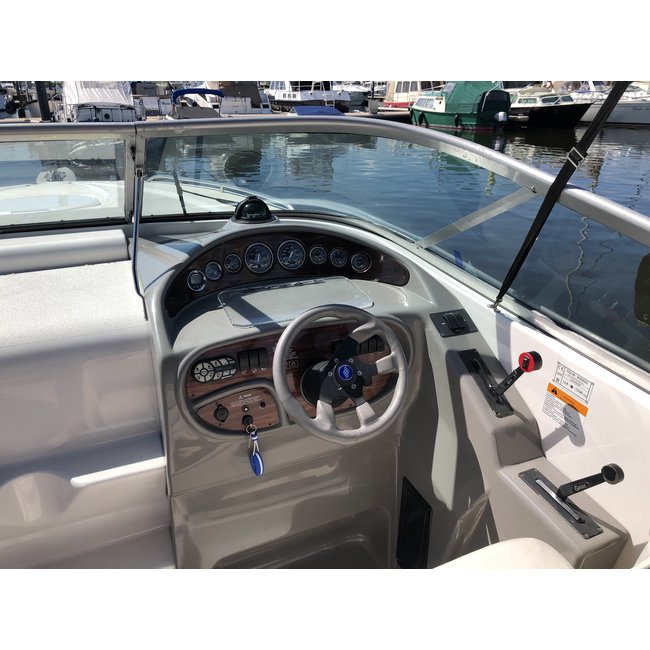 Four Winns Sundowner 285 Volvo 7.4 Liter V8 GSI 385PK 2003