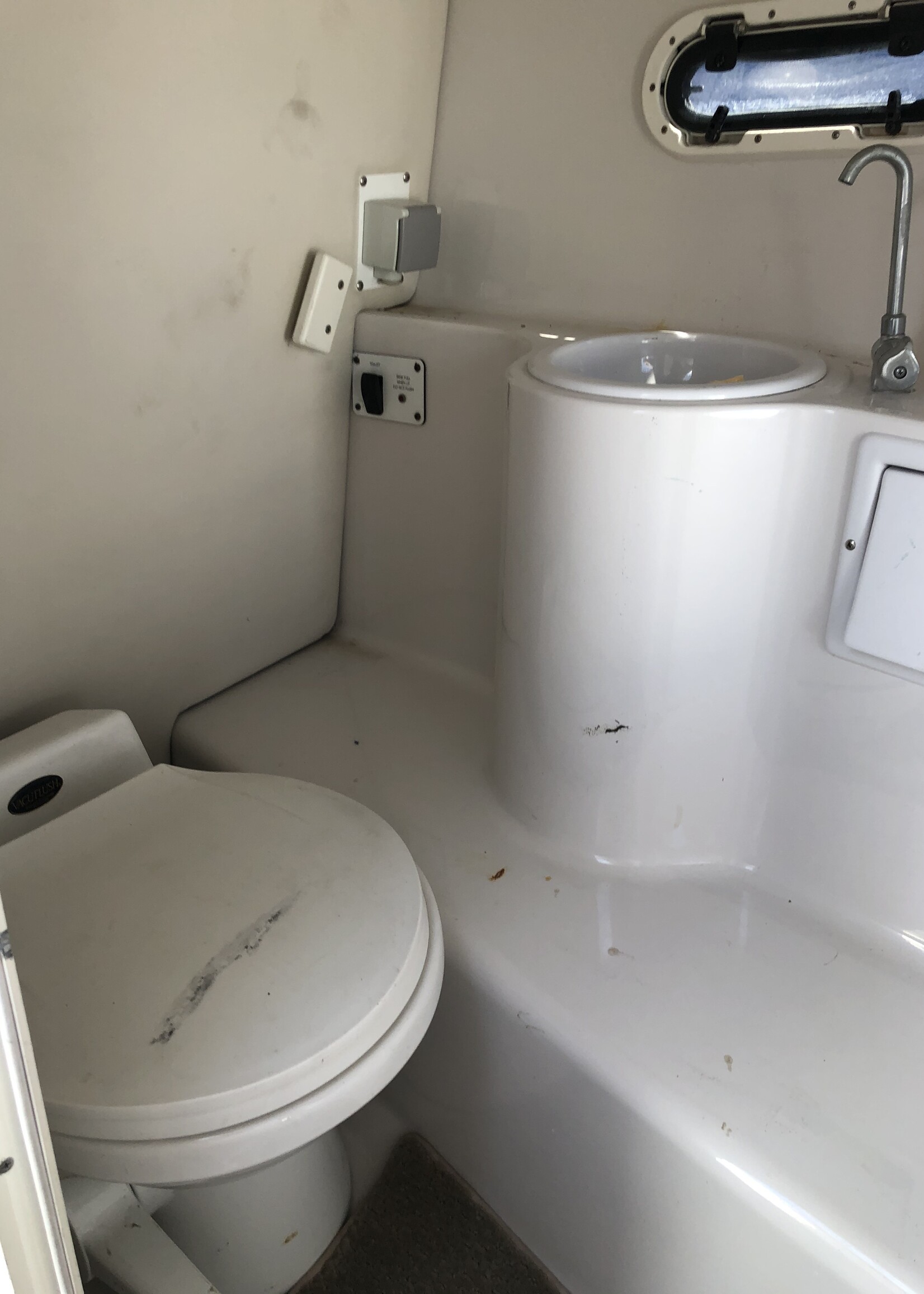 Four Winns Sundowner 285 Volvo 7.4 Liter V8 GSI 385PK 2003