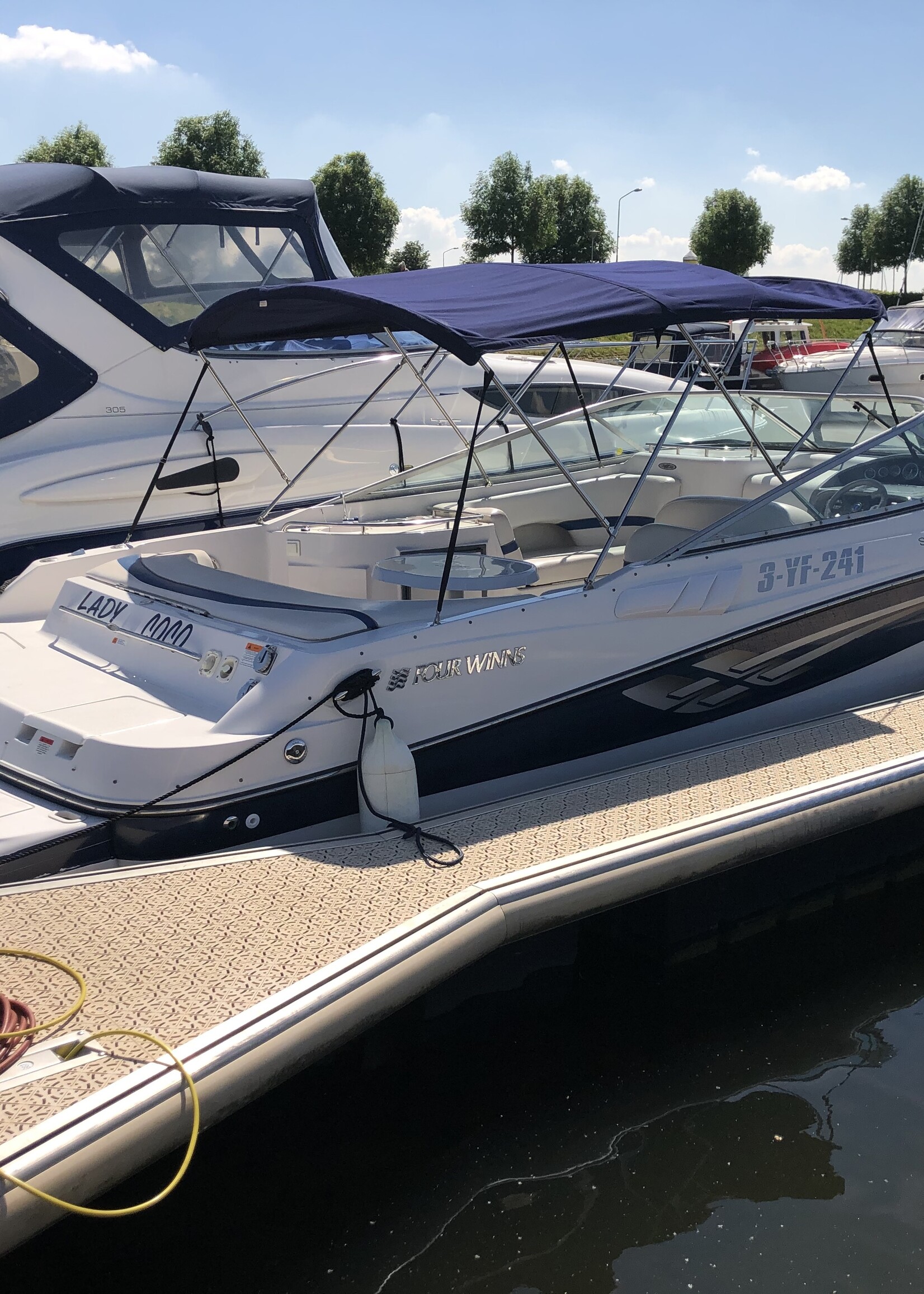 Four Winns Sundowner 285 Volvo 7.4 Liter V8 GSI 385PK 2003