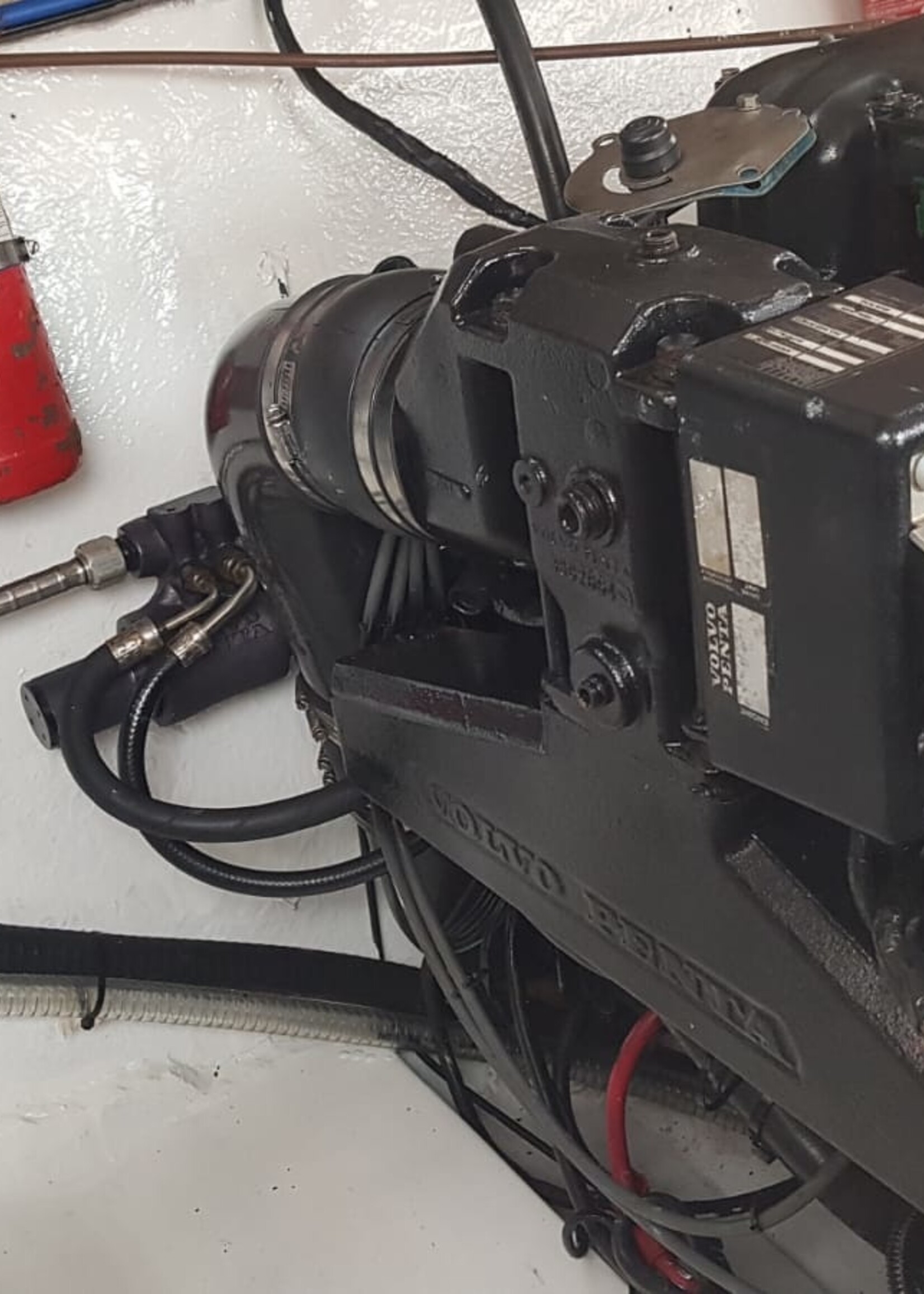 Four Winns Sundowner 285 Volvo 7.4 Liter V8 GSI 385PK 2003