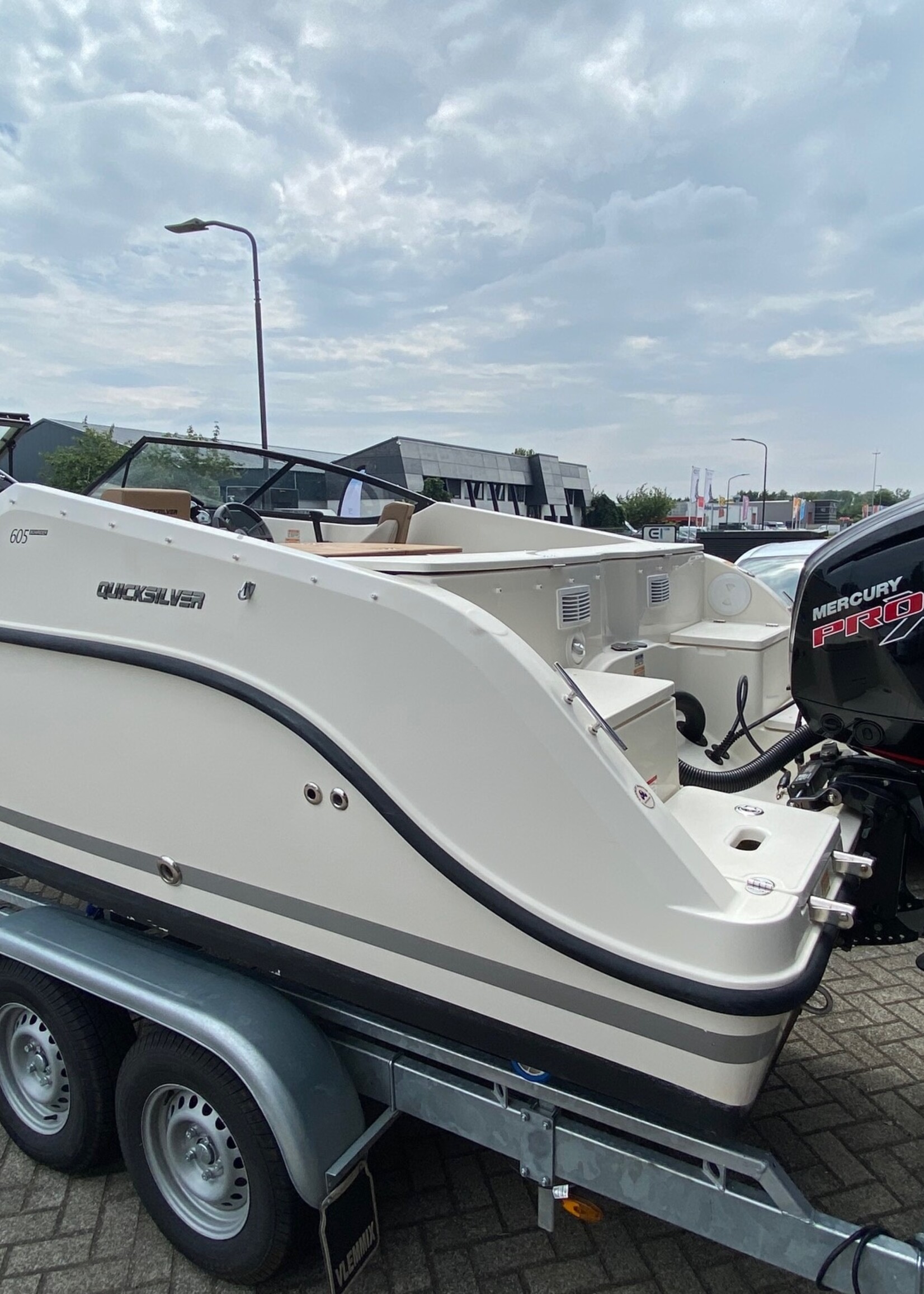 Quicksilver Activ 605 Bowrider, 115pk Mercury Pro XS, 2019