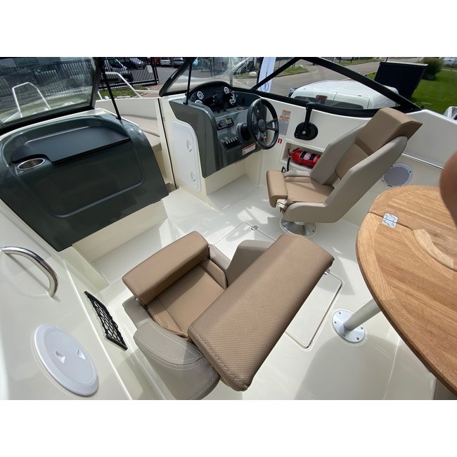 Quicksilver Activ 605 Bowrider, 115pk Mercury Pro XS, 2019