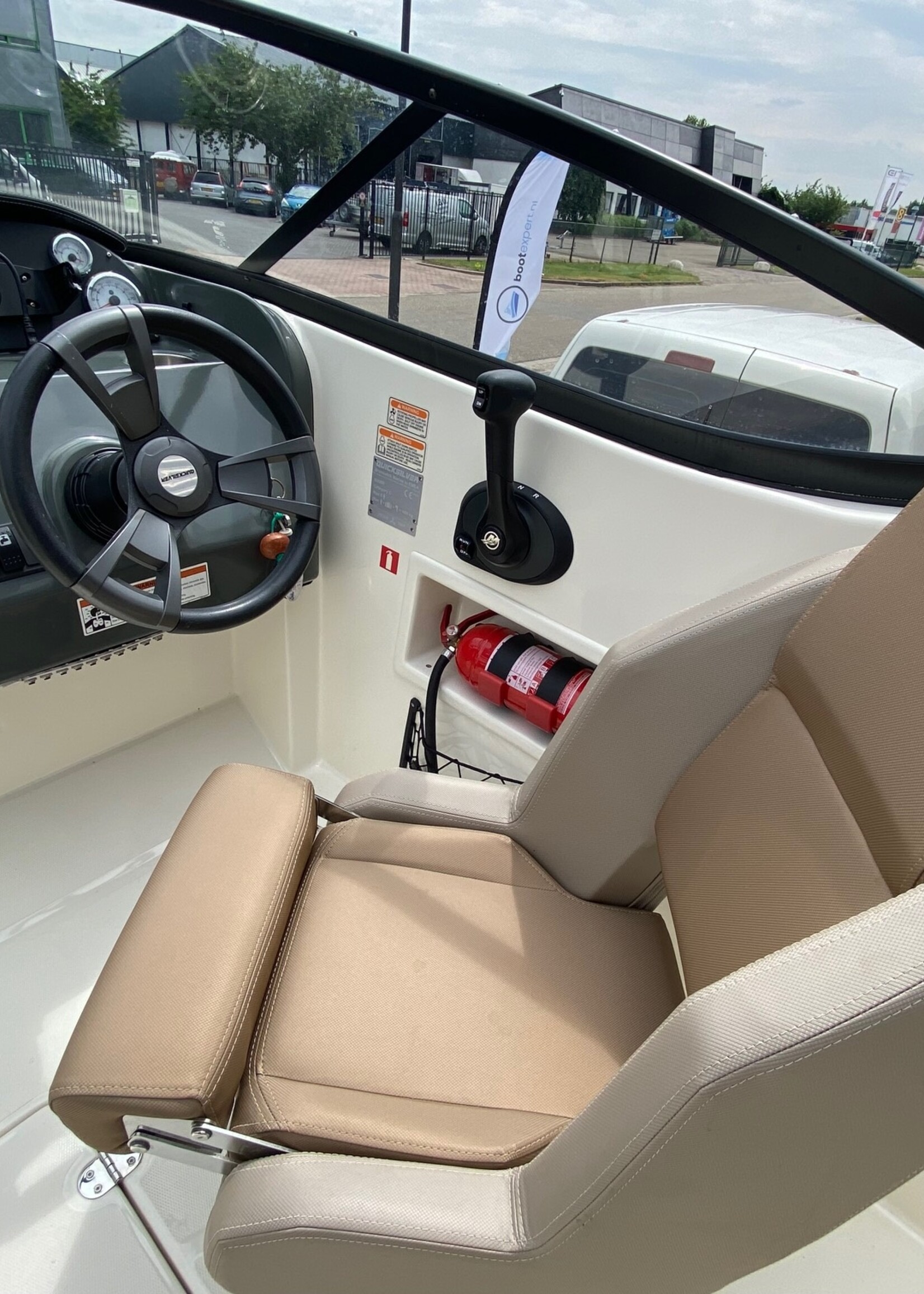 Quicksilver Activ 605 Bowrider, 115pk Mercury Pro XS, 2019