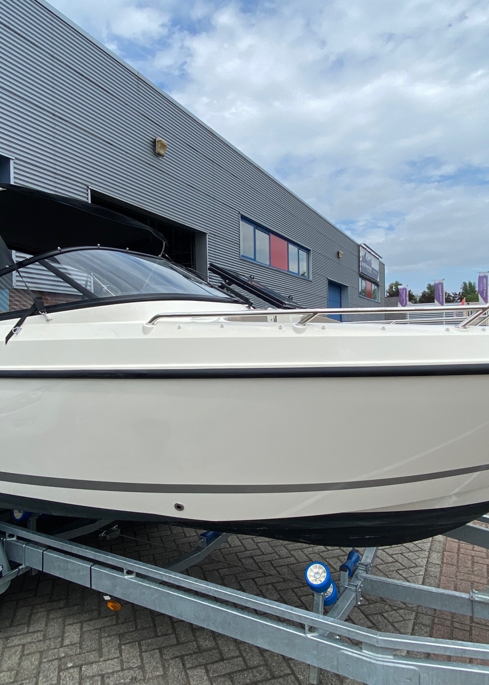 Quicksilver Activ 605 Bowrider, 115pk Mercury Pro XS, 2019