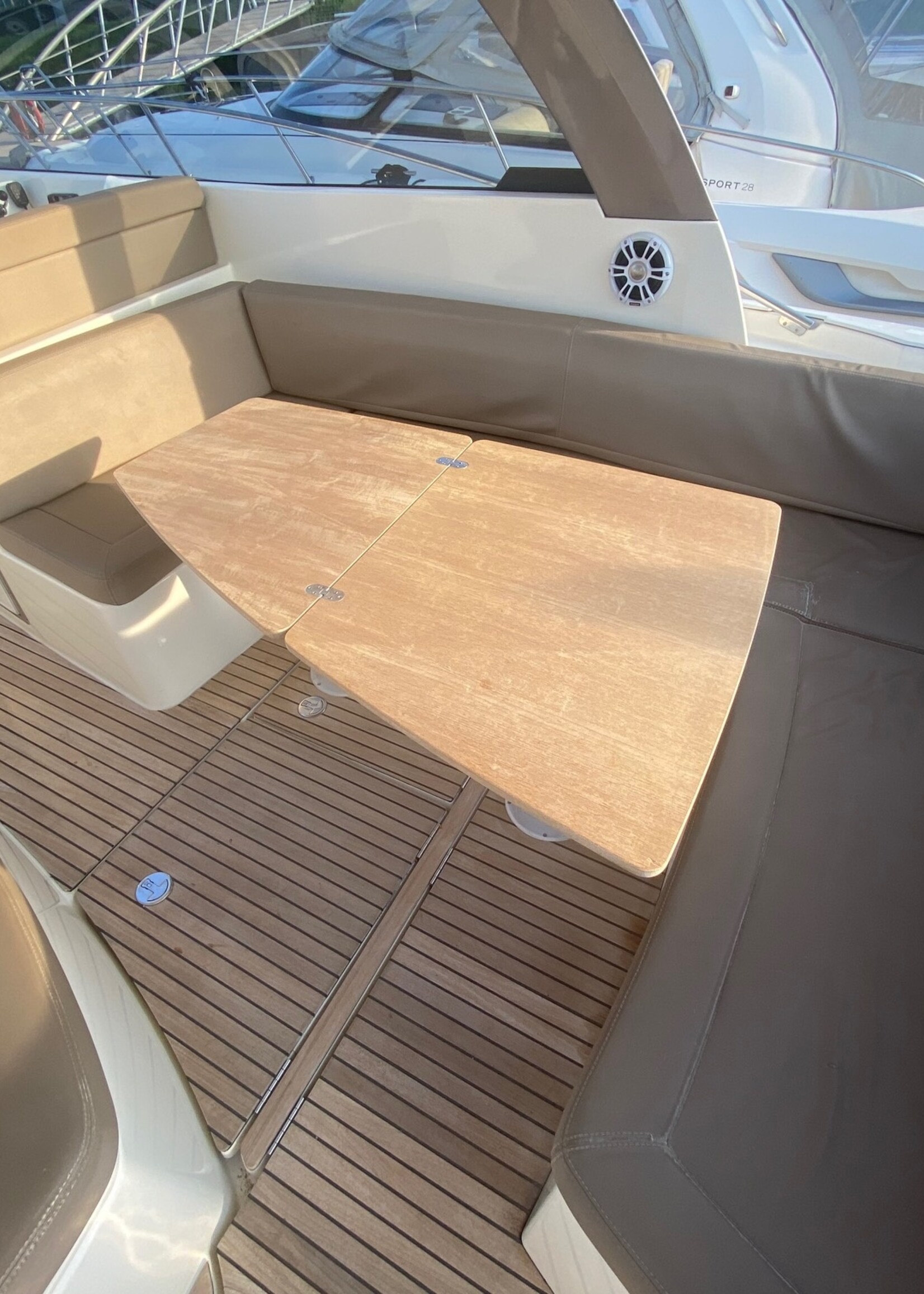 Jeanneau Leader 9 Hardtop, 2010, diesel 260PK