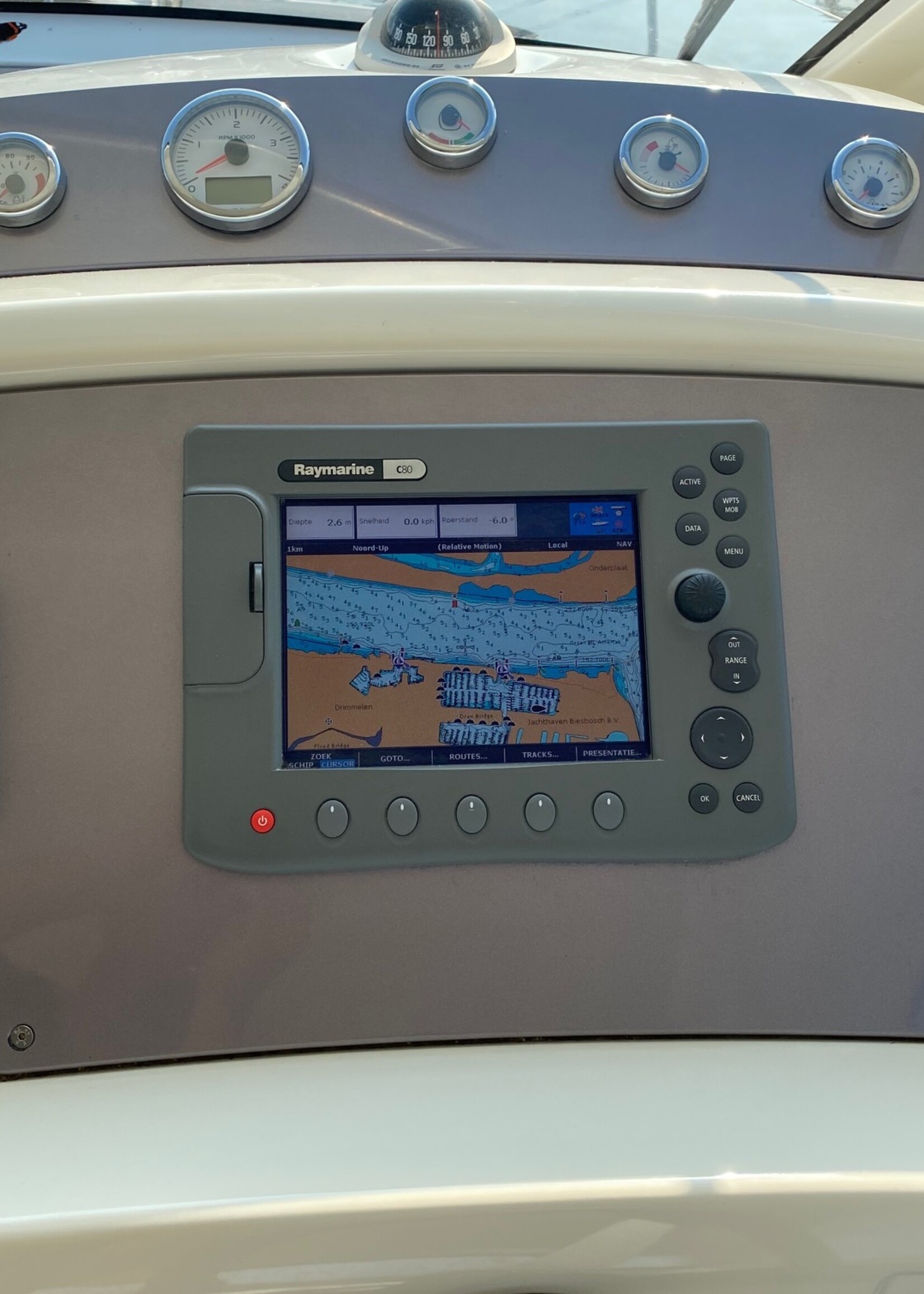 Jeanneau Leader 9 Hardtop, 2010, diesel 260PK