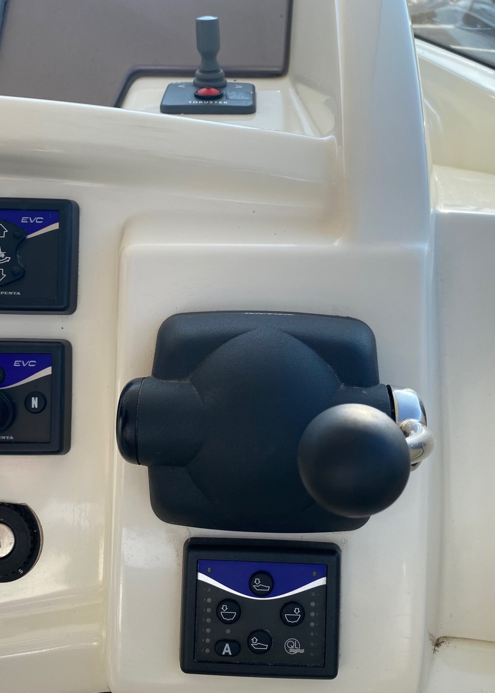 Jeanneau Leader 9 Hardtop, 2010, diesel 260PK