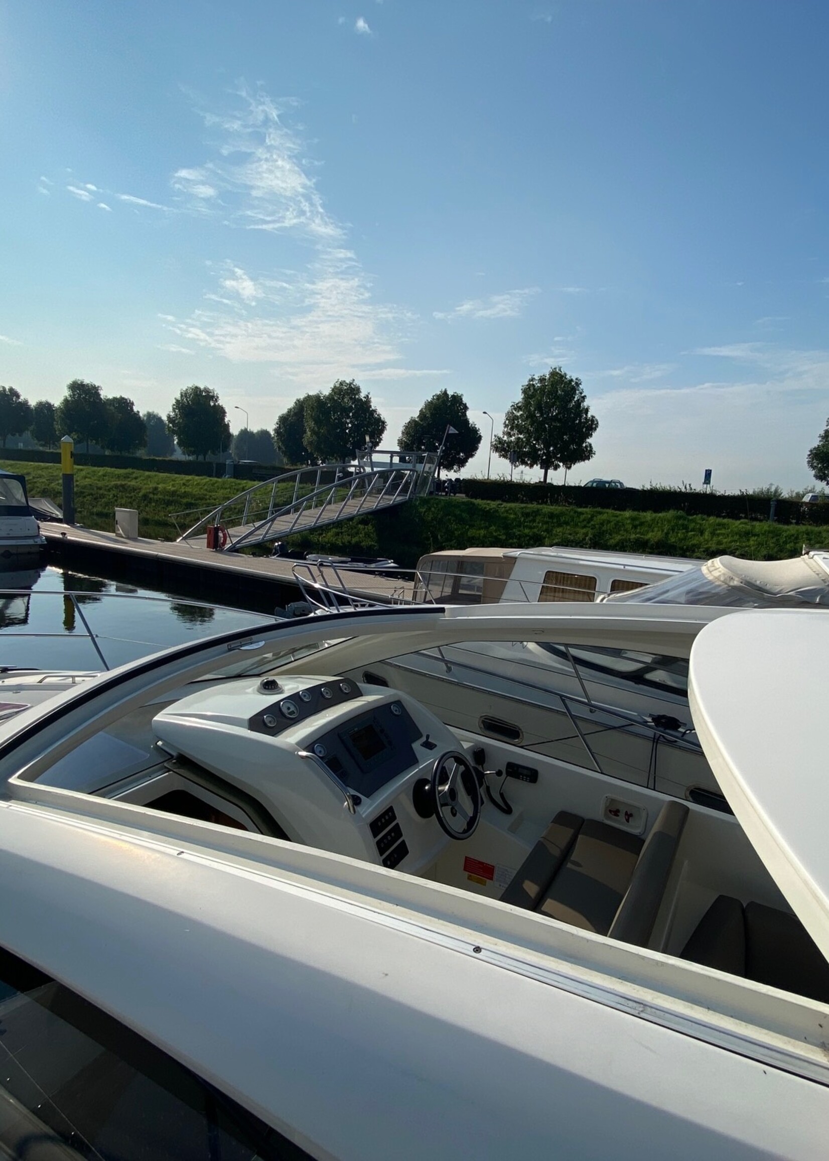 Jeanneau Leader 9 Hardtop, 2010, diesel 260PK