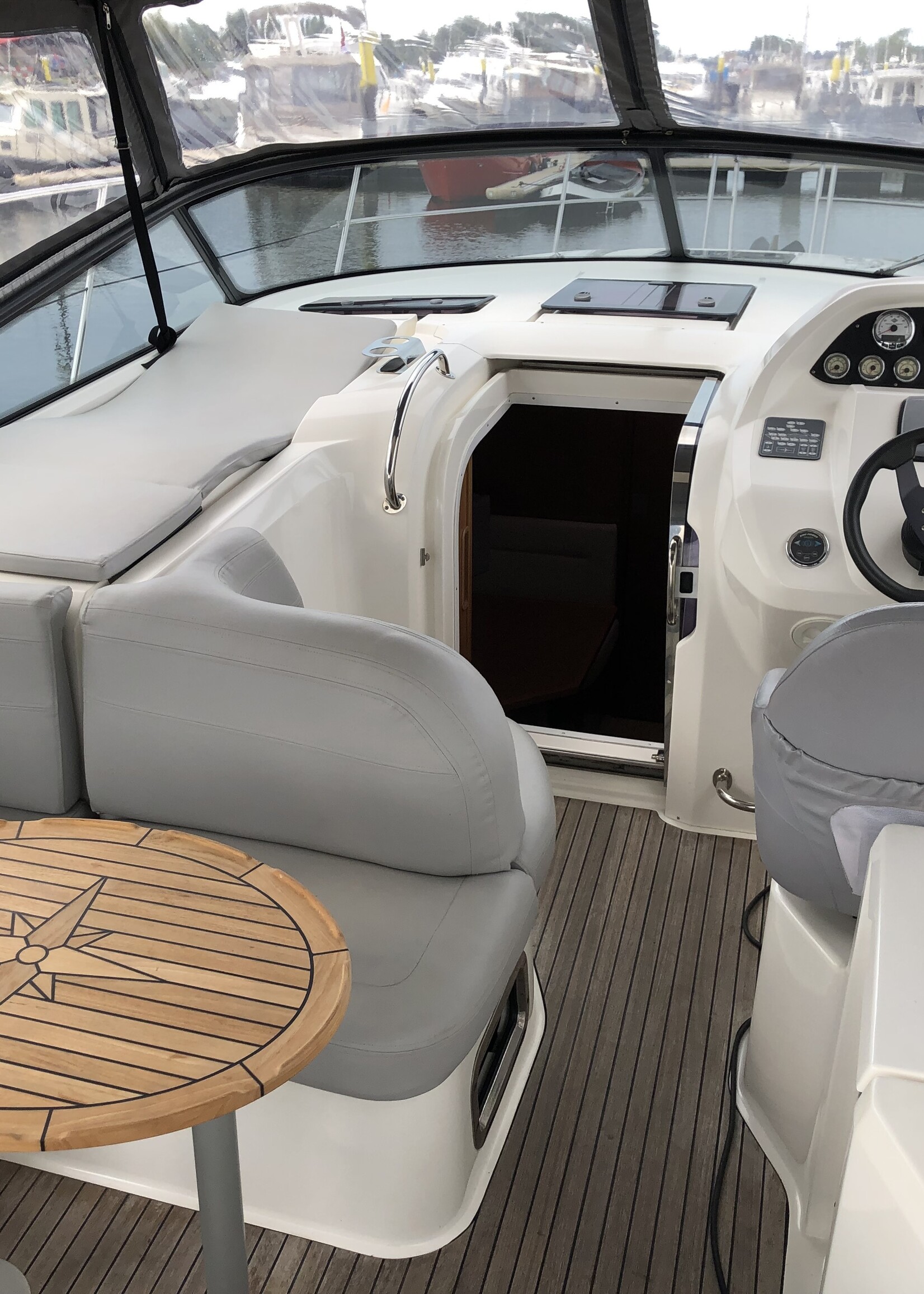 Bavaria 34 Sport, 2x 5.0MPI V8 260PK, DTS, 2012