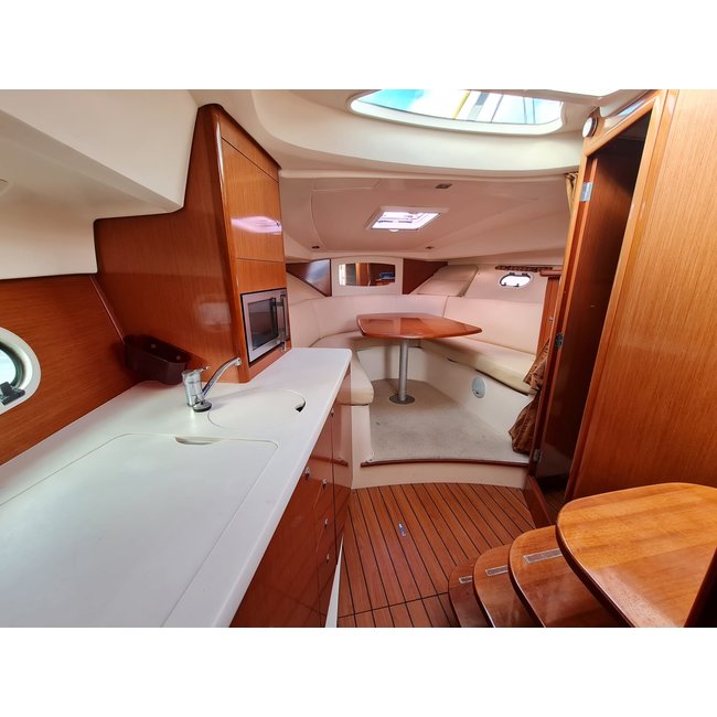 Jeanneau Prestige 30S Hardtop, 2009, 2x Volvo Penta 5.7 Gi