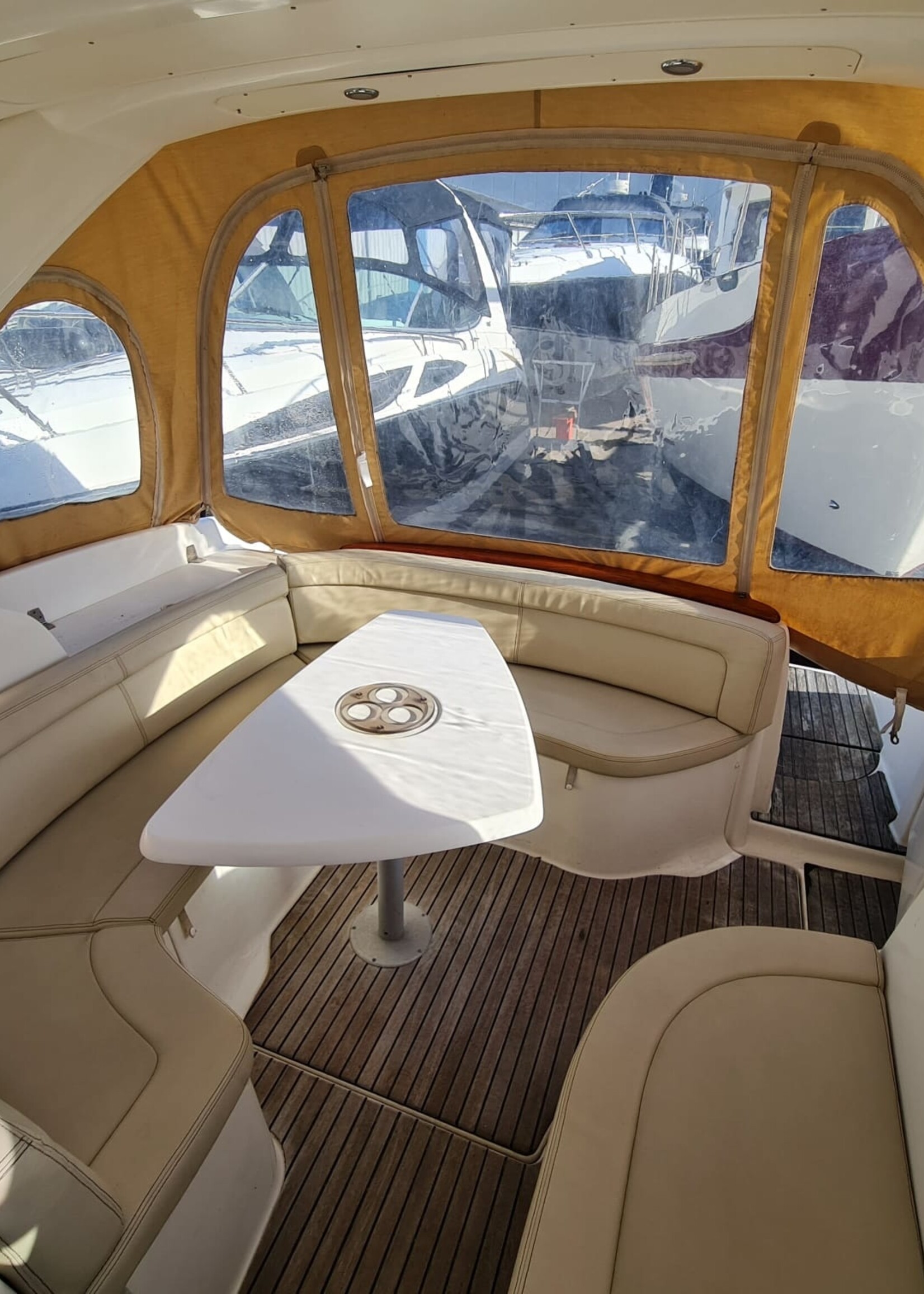 Jeanneau Prestige 30S Hardtop, 2009, 2x Volvo Penta 5.7 Gi