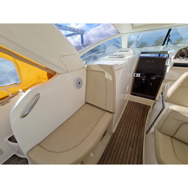 Jeanneau Prestige 30S Hardtop, 2009, 2x Volvo Penta 5.7 Gi
