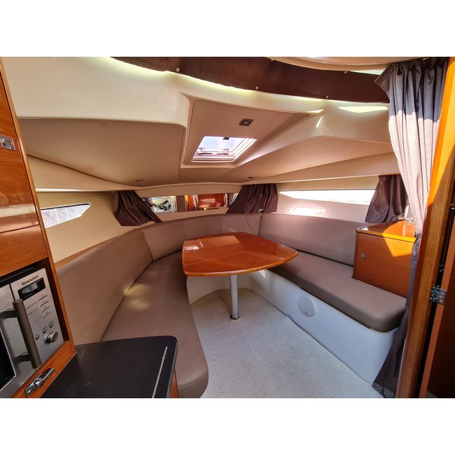 Jeanneau Leader 9 Hardtop, 2010, 2x Volvo Penta 5.7Gi