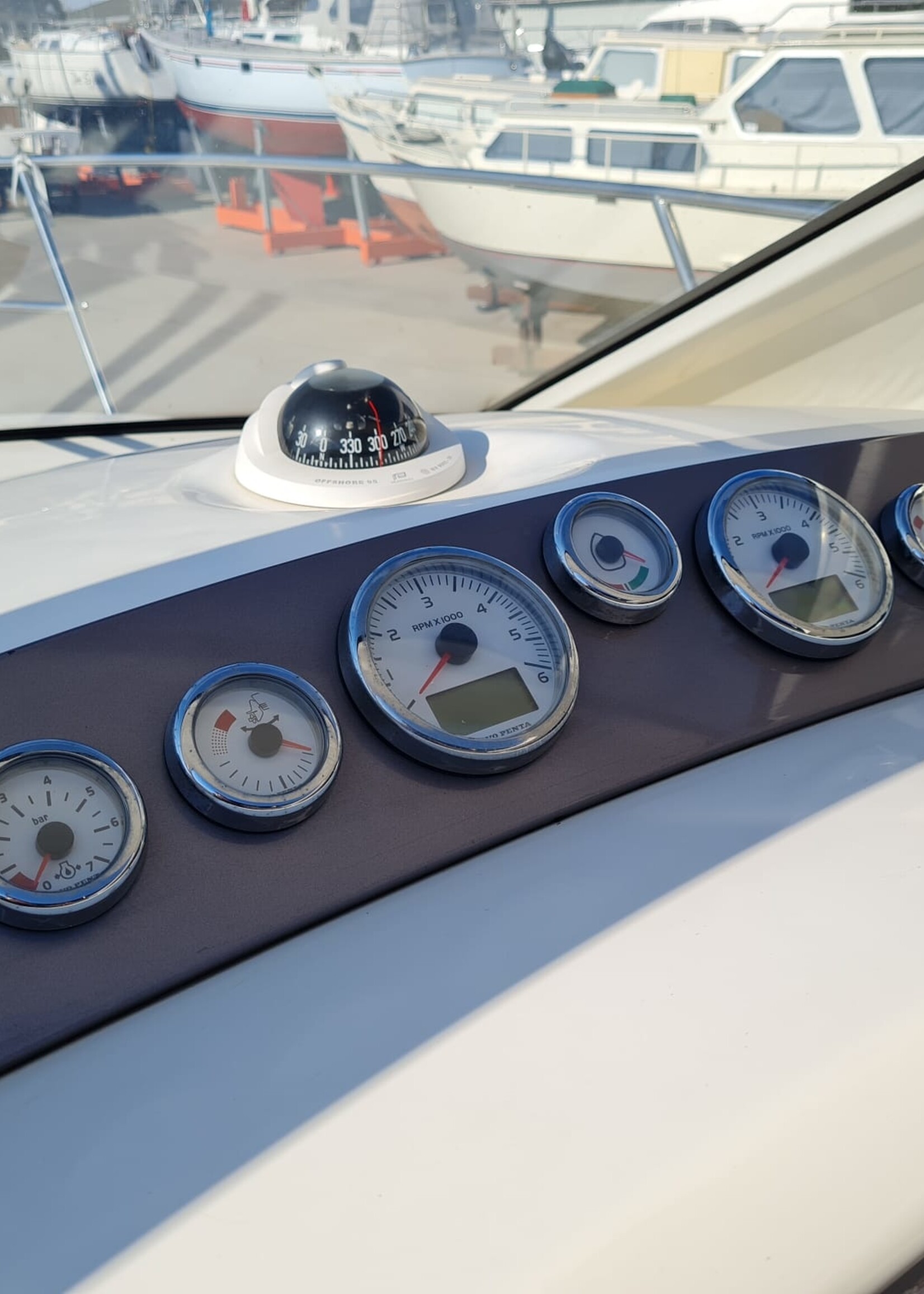 Jeanneau Leader 9 Hardtop, 2010, 2x Volvo Penta 5.7Gi